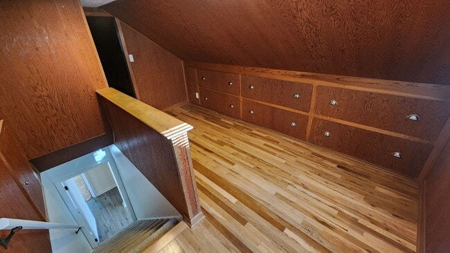 Building Photo - Charming Benson Home