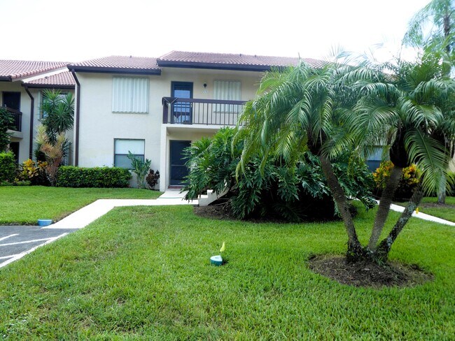 Building Photo - 4570 Lucerne Lakes Blvd E