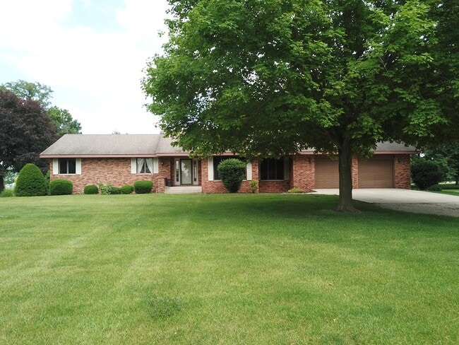 Primary Photo - 8560 N 4000 W Rd