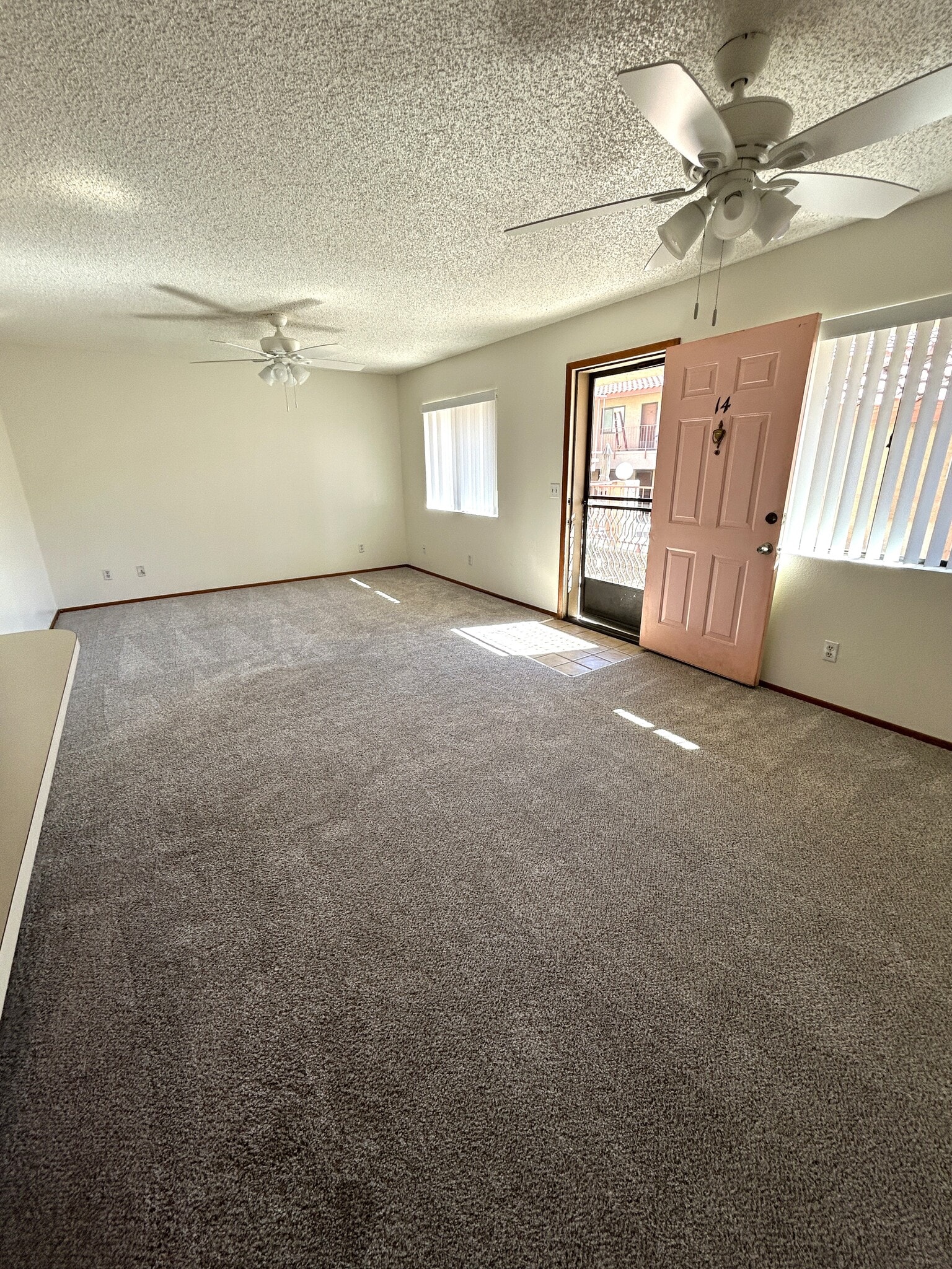Living room - 1957 Mesquite Ave