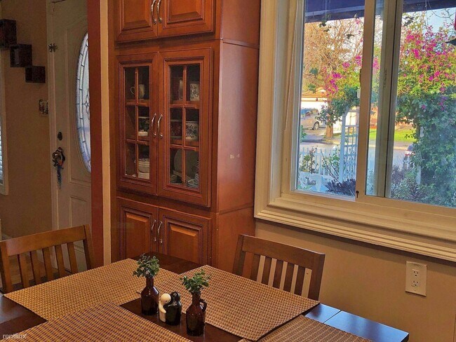 Building Photo - 5058 Garden Way