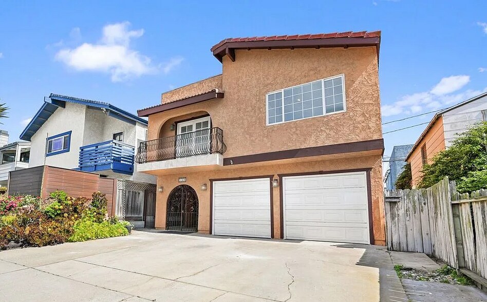 Building Photo - 148 Van Nuys Ave