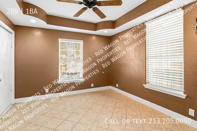 Building Photo - 236 E Dullnig Ct