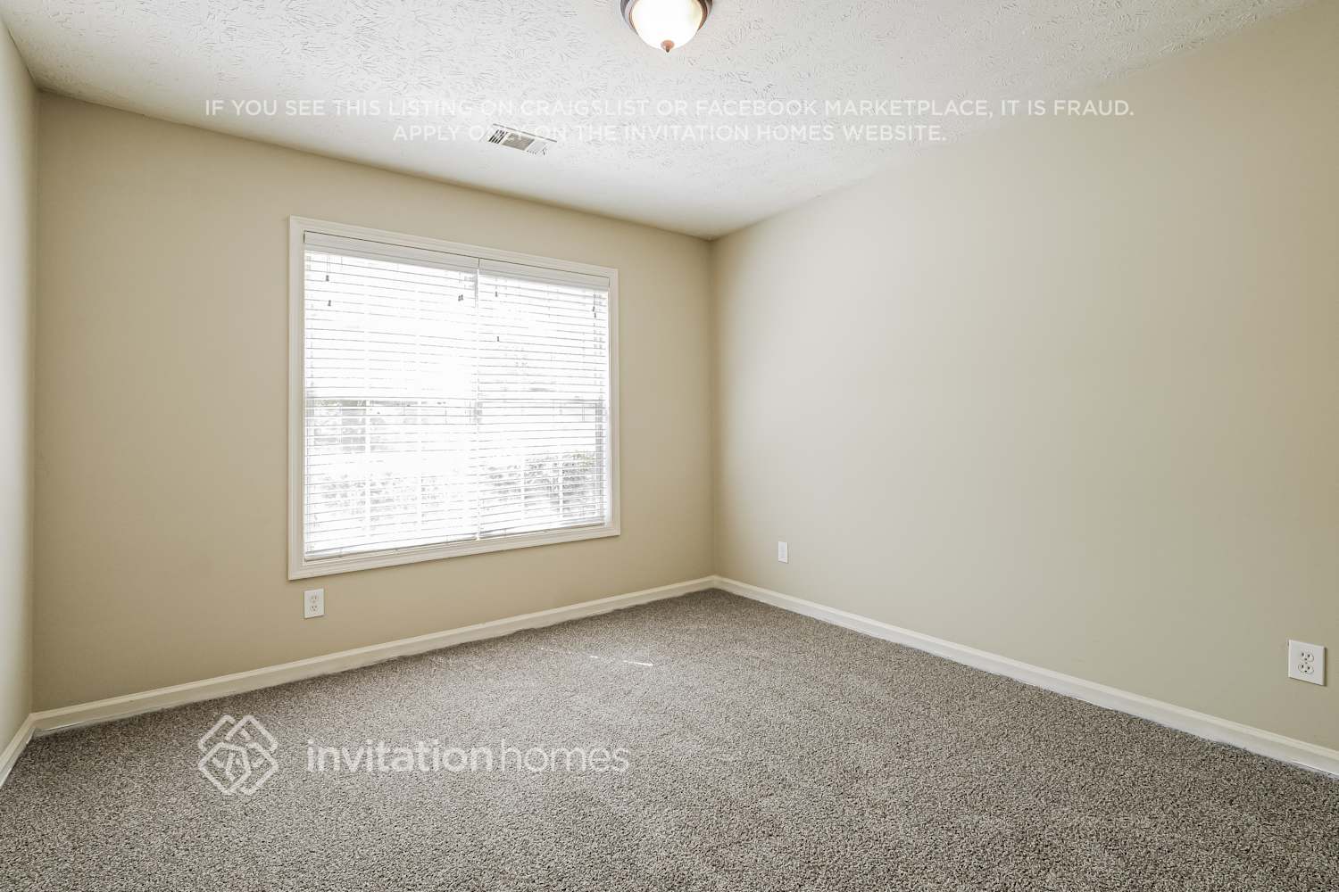 Building Photo - 2604 Carolina Ct