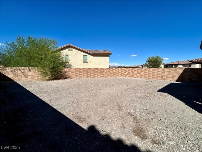 Building Photo - 839 Nova Heights St