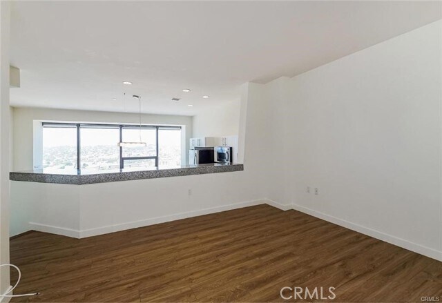 Building Photo - 1100 Wilshire Blvd