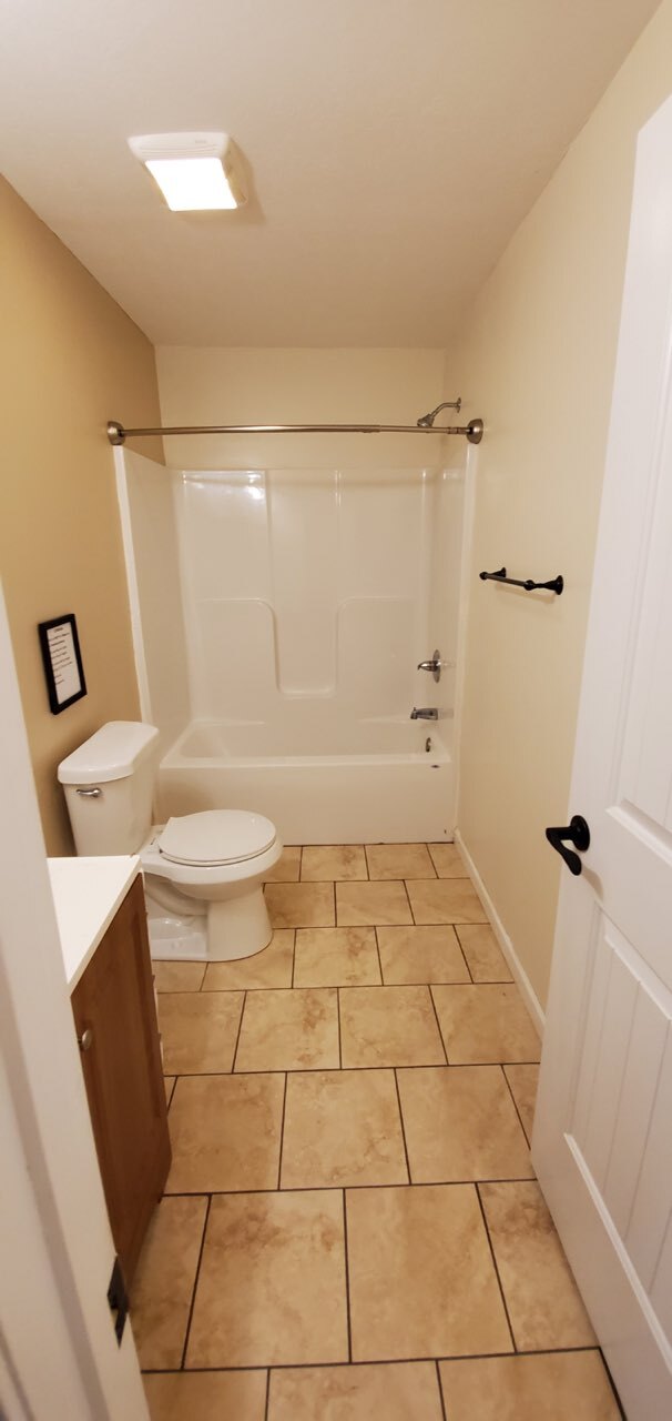 Building Photo - 302 Joel Rd