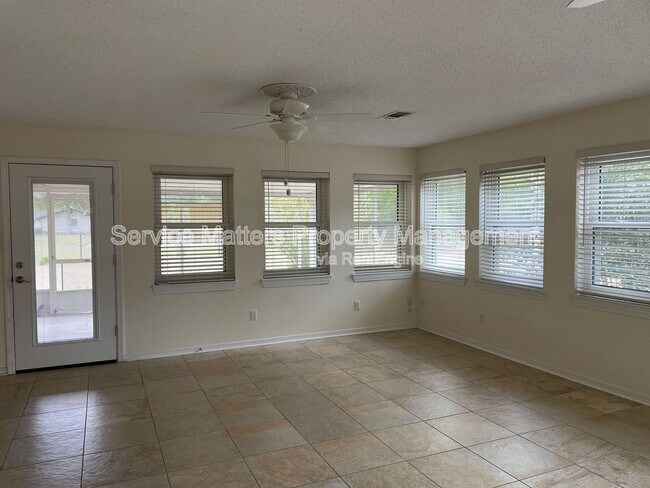 Building Photo - 6274 Robinhood Rd