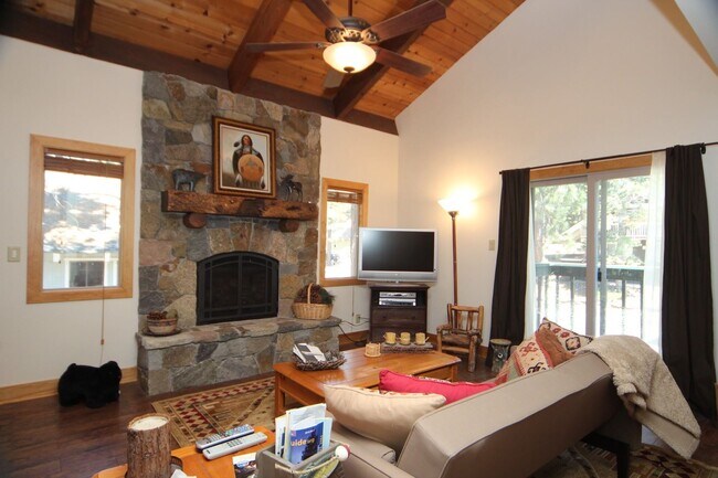 Building Photo - 1025 Tomahawk Trail