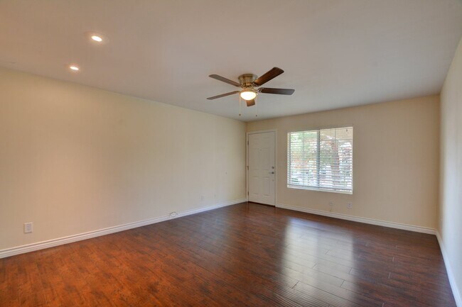 Building Photo - 2111 Jetty Rock Dr