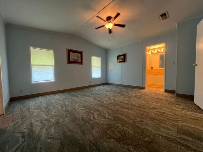 Building Photo - 6246 Treasure Valley Cir