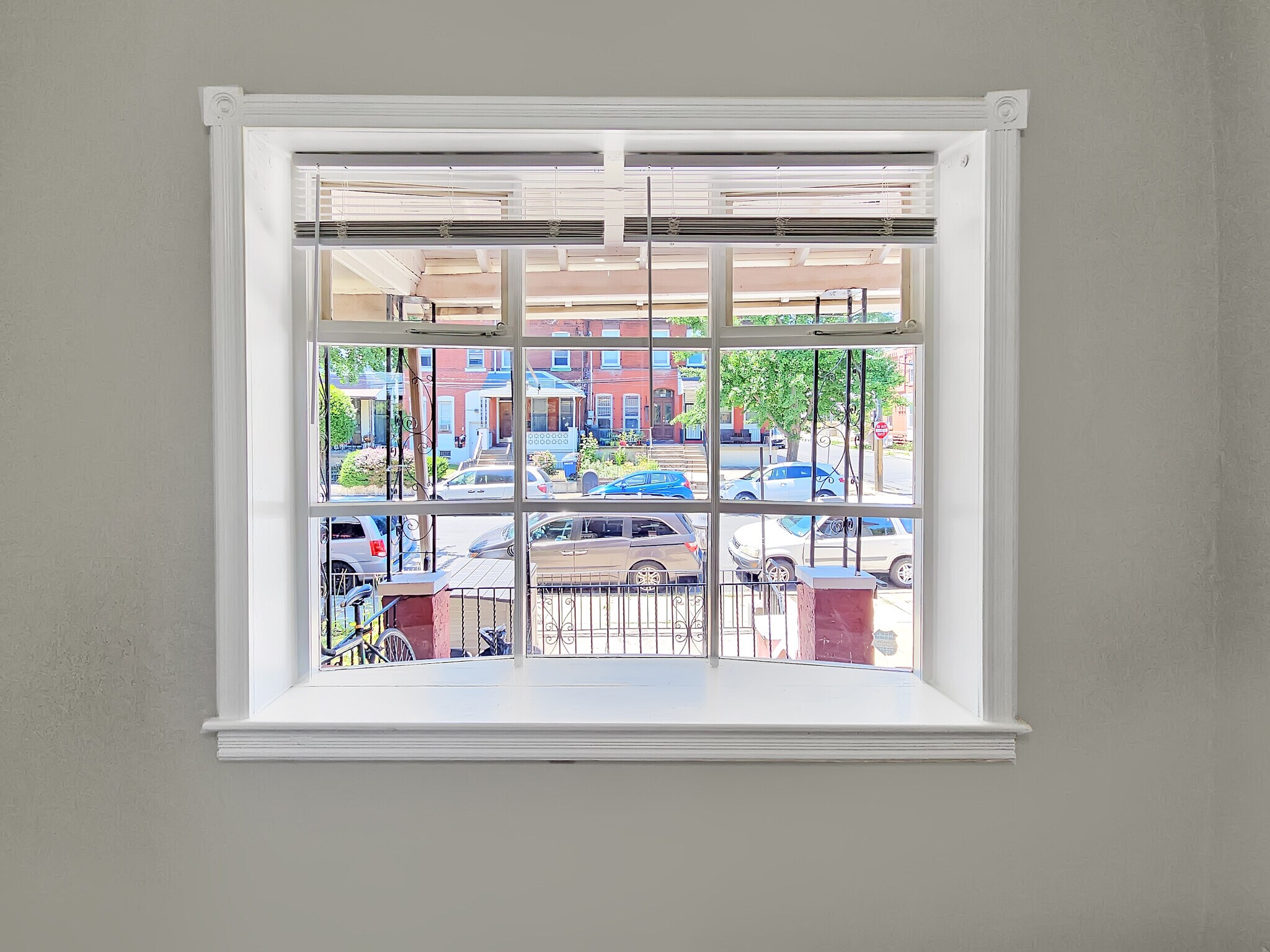 Building Photo - 637 N 32nd St