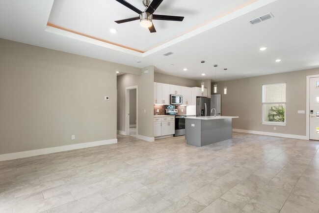 Building Photo - 2354 Littlefield Ln