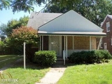 Building Photo - 17654 Greenview Ave