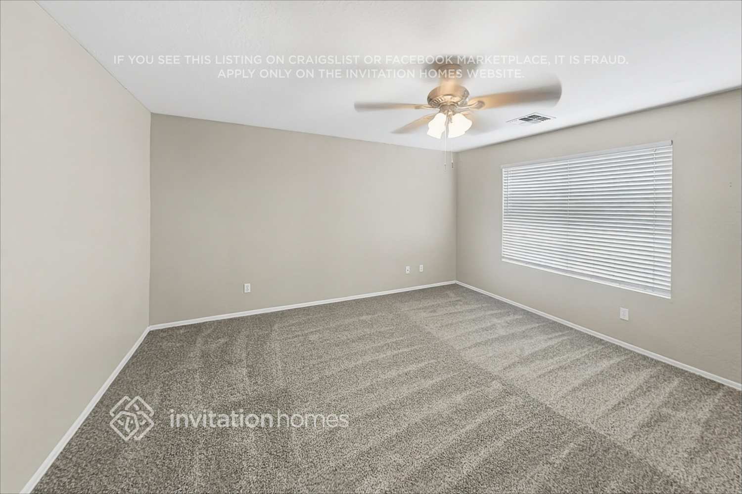 Building Photo - 423 S Sabrina