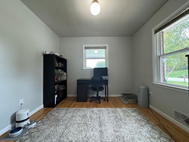 Building Photo - Spacious Home close to VT campus - 3bd 2ba