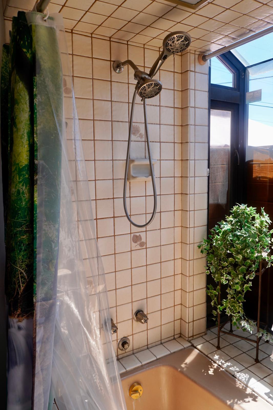 Building Photo - 6500 Whitaker Ave