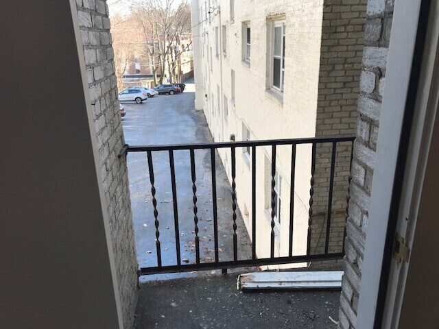 Building Photo - 8 Vinal St