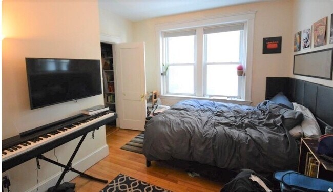 Building Photo - 69 Babcock St