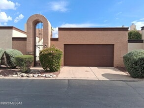 Building Photo - 4813 W Doria Dr