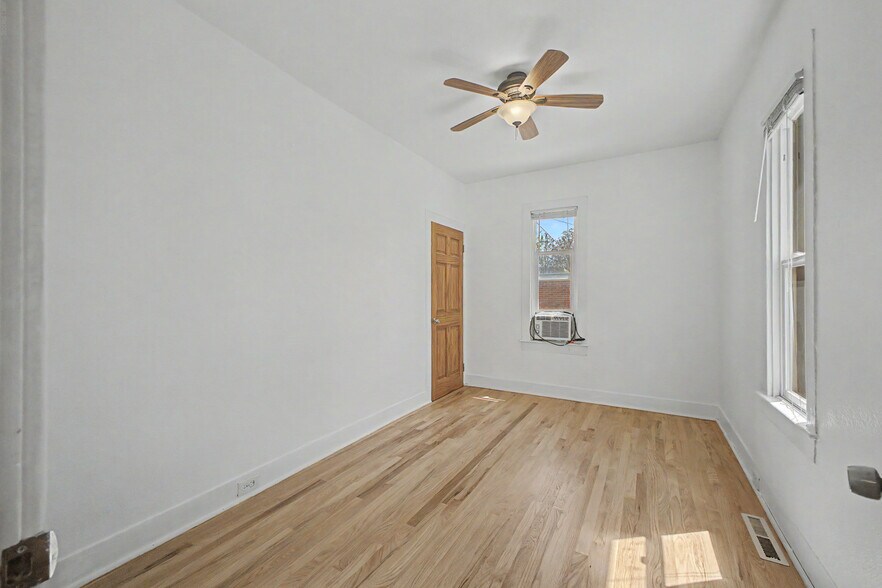 Building Photo - 1218 E 23rd Ave