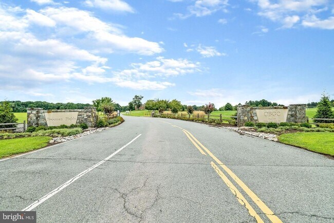 Building Photo - 18005 Sunset Lake Ct