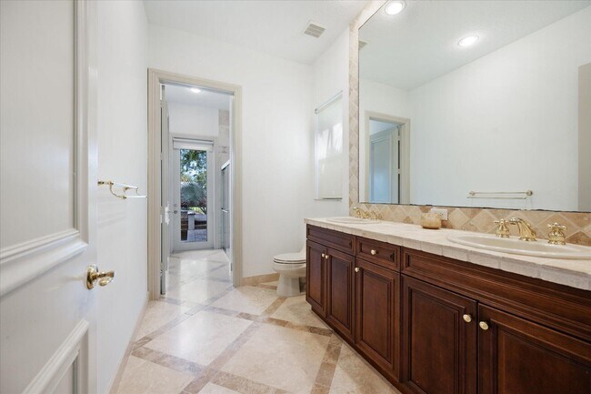 Building Photo - 11640 S Sea Ct