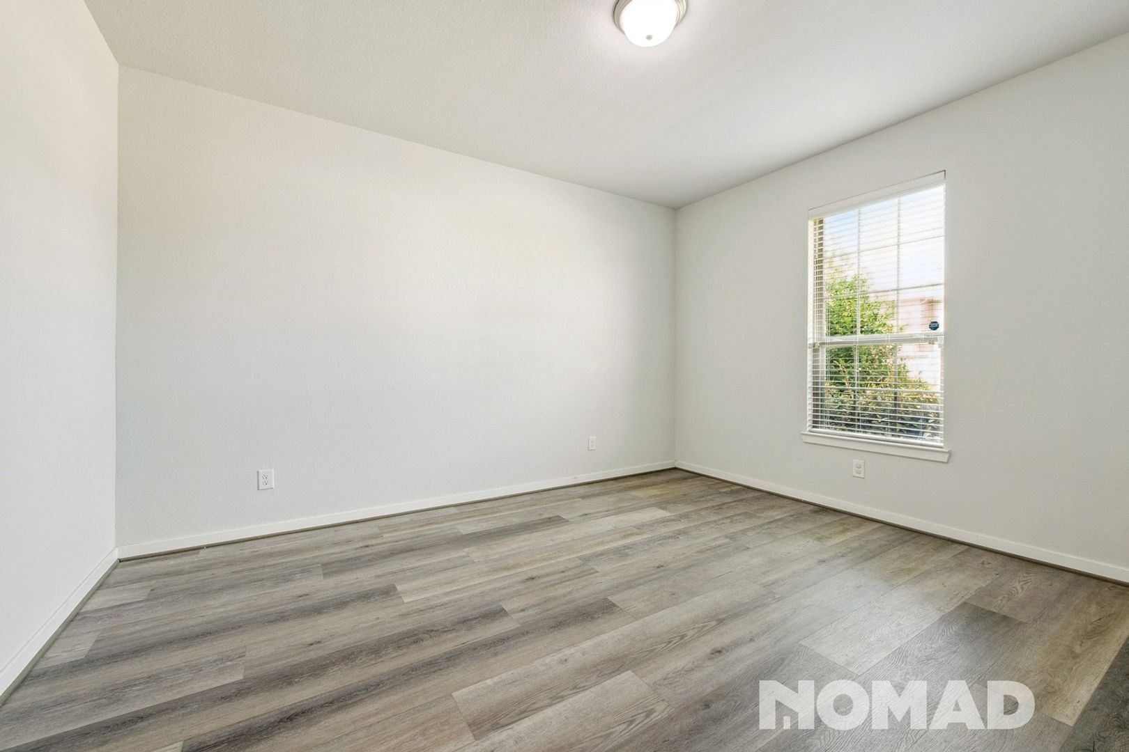 Building Photo - 9215 Lair Cove Dr