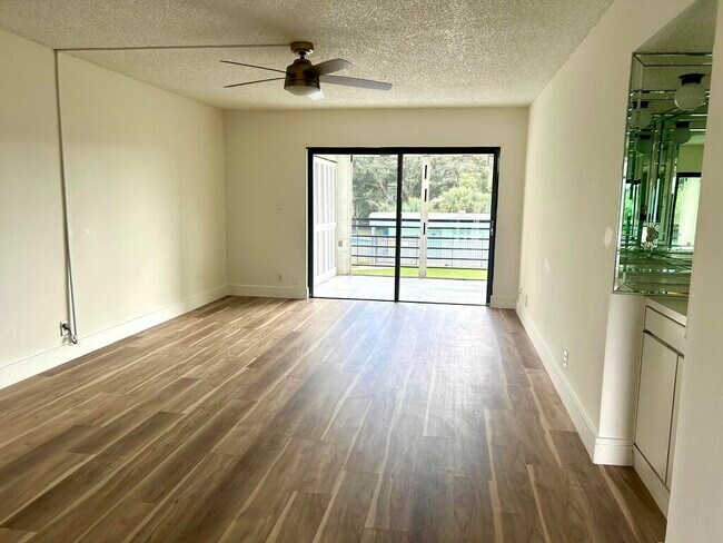 Building Photo - 9370 SW 8th St