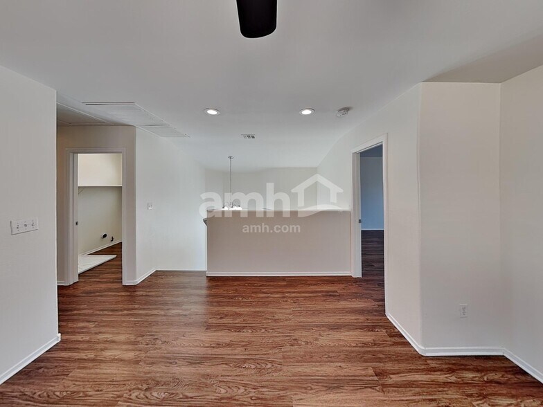 Building Photo - 9233 Lowery Point Ct