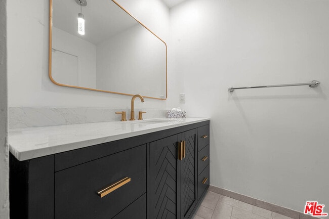 Building Photo - 8704 Gregory Wy