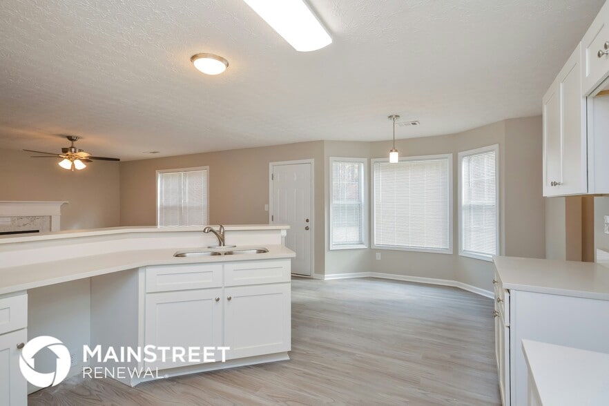 Building Photo - 5297 Winding Glen Dr