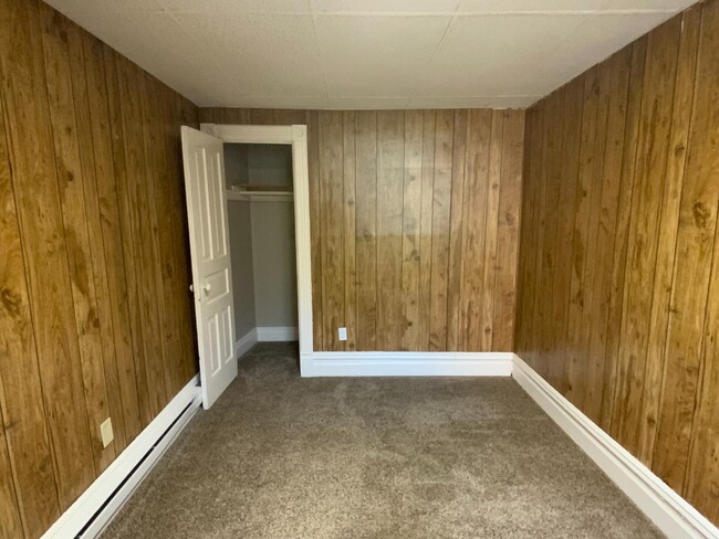 Building Photo - 25 W 4th St