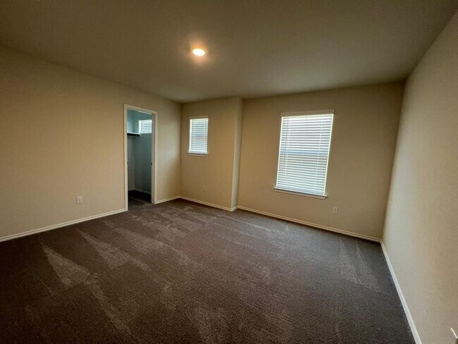 Building Photo - 40 Pacific Loon St