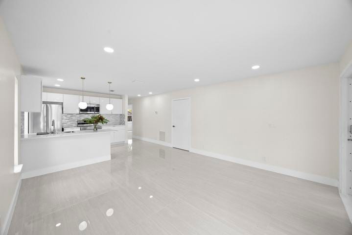 Building Photo - 5664 Boynton Crescent