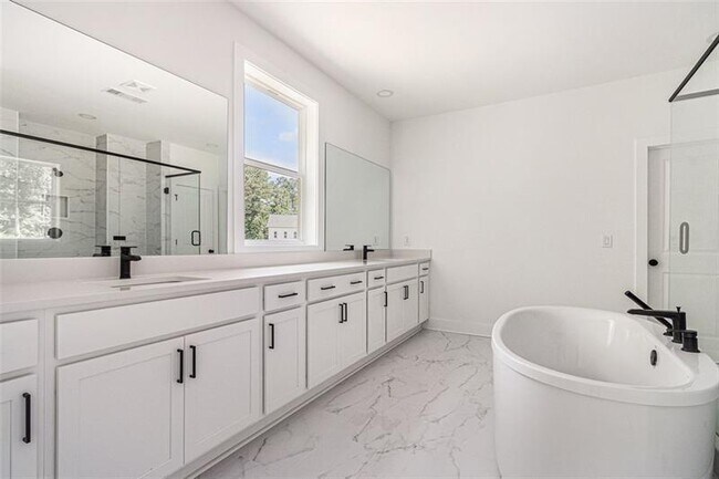 Building Photo - 7043 Foundry Dr