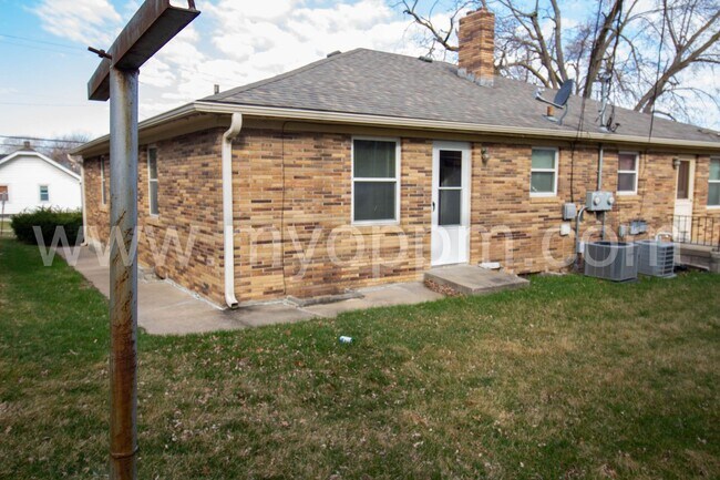Building Photo - ALANSCO 3331/3333 N 61 ST