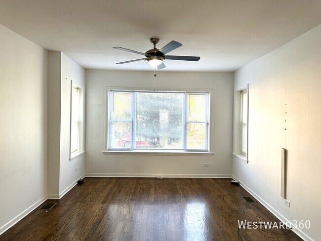 Building Photo - 2102 N Springfield Ave