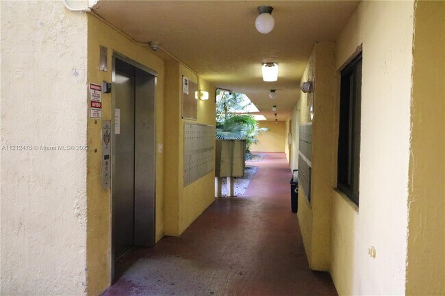 Building Photo - 8335 SW 152nd Ave