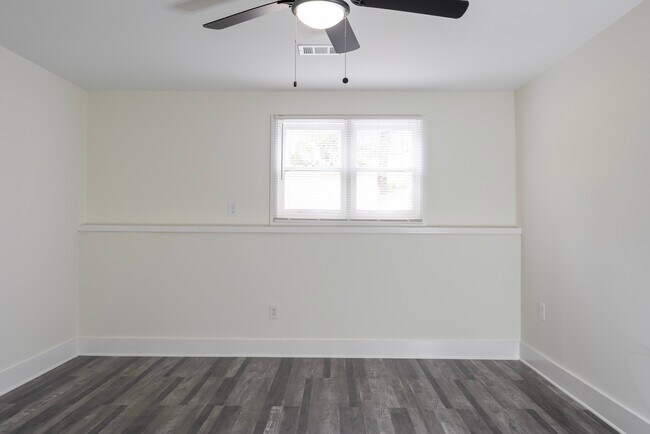 Building Photo - 5201 Sunset Trail