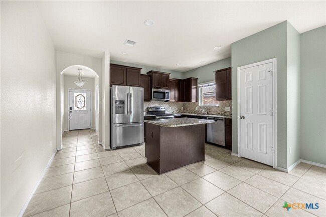 Building Photo - 1414 Fawn Lily Dr