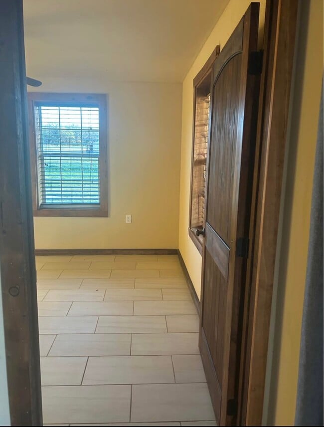 Building Photo - 1701 Co Rd 113