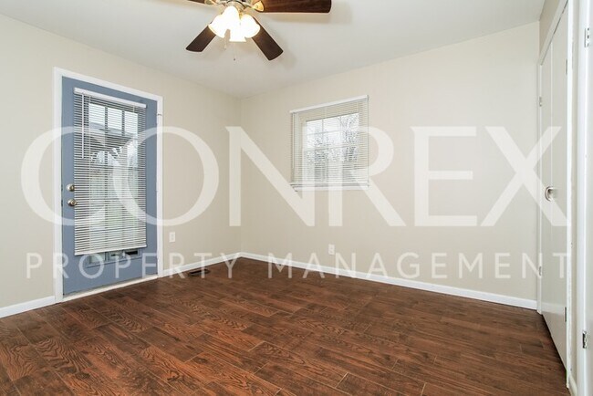 Building Photo - Spacious and Newly Renovated