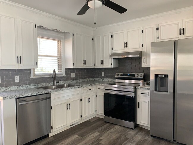 Building Photo - Just Reduced-Split Foyer in Campbell County off 460