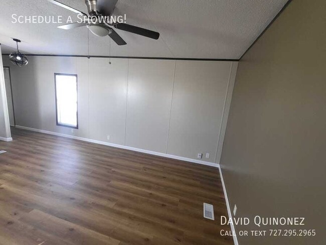 Building Photo - 217 Eastwood Dr