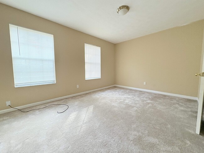 Building Photo - 1936 Portland Ave