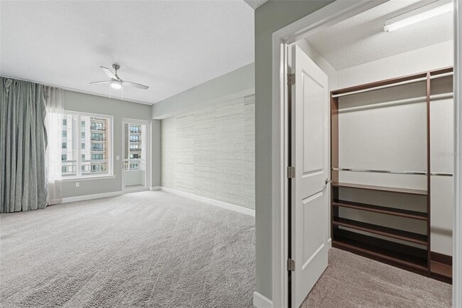 Building Photo - 100 S Eola Dr