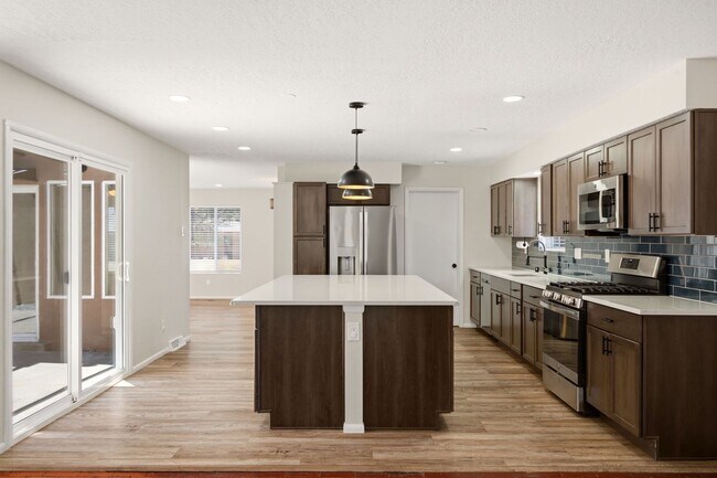 Building Photo - Exceptional Property in the NE Heights