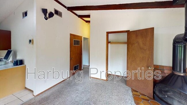 Building Photo - 454 Arapahoe Ave