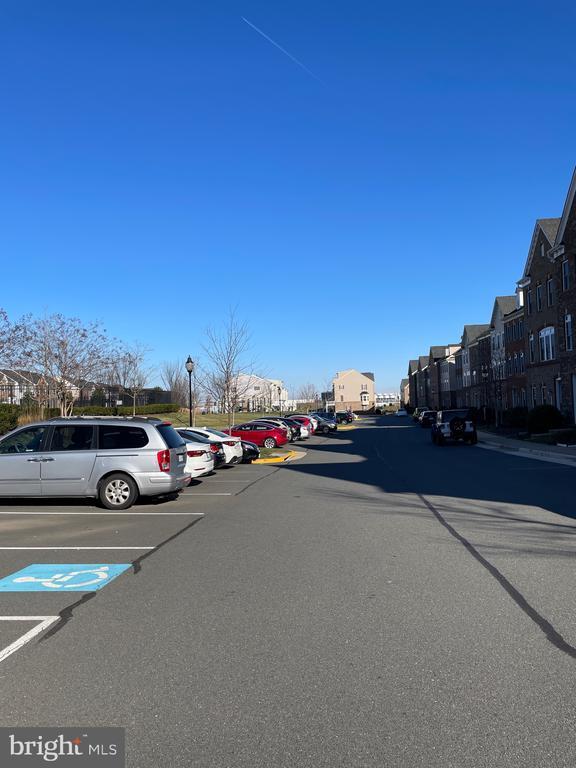 Building Photo - 42589 Burbank Terrace